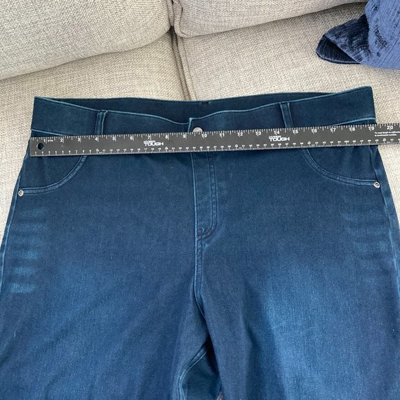 HUE Denim Jeggings - Picture 3 of 5